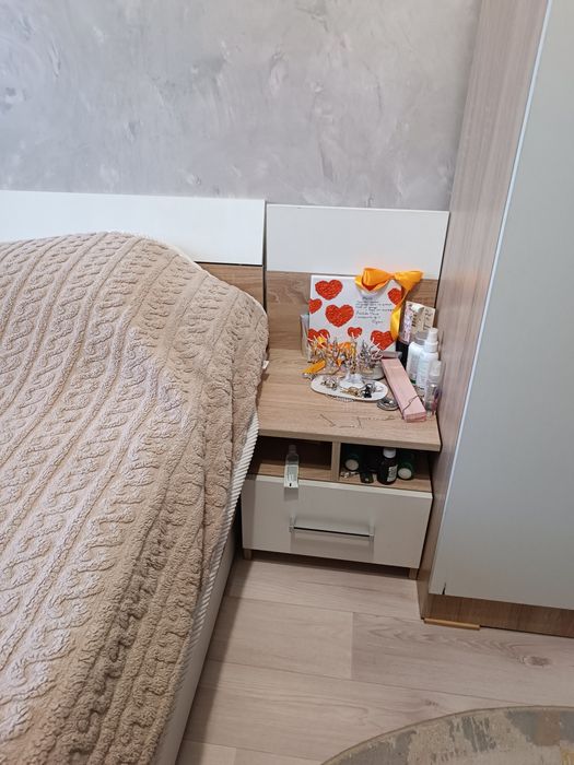 Спальный гарнитур в хорошем состоянии.