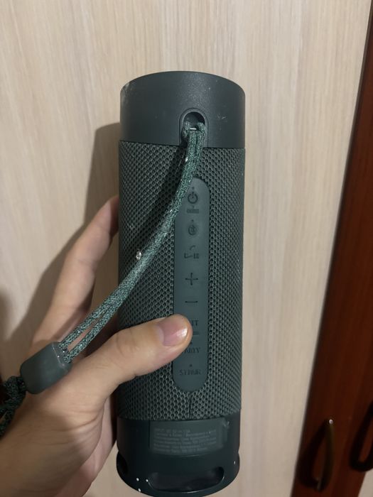 Срочно продается Sony srs 23