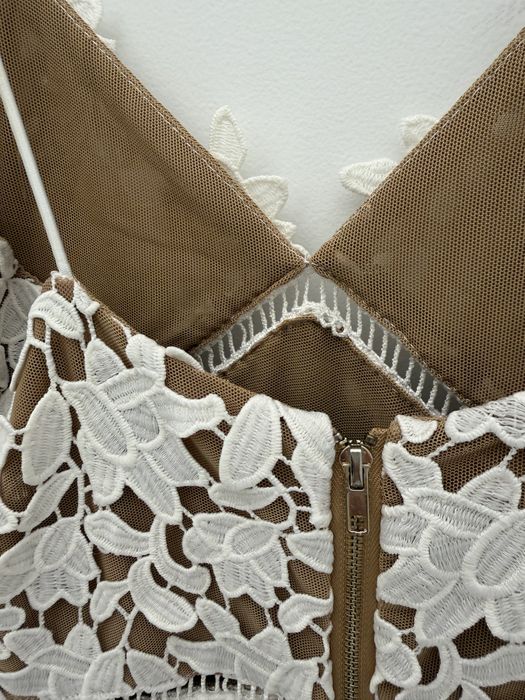 Дантелена рокля Sistaress