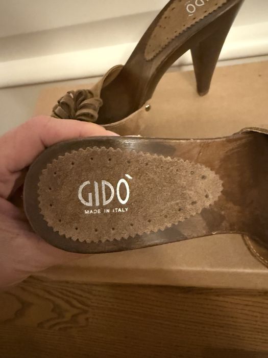 Papuci cu talpa din lemn - Gido - marimea 35 - noi