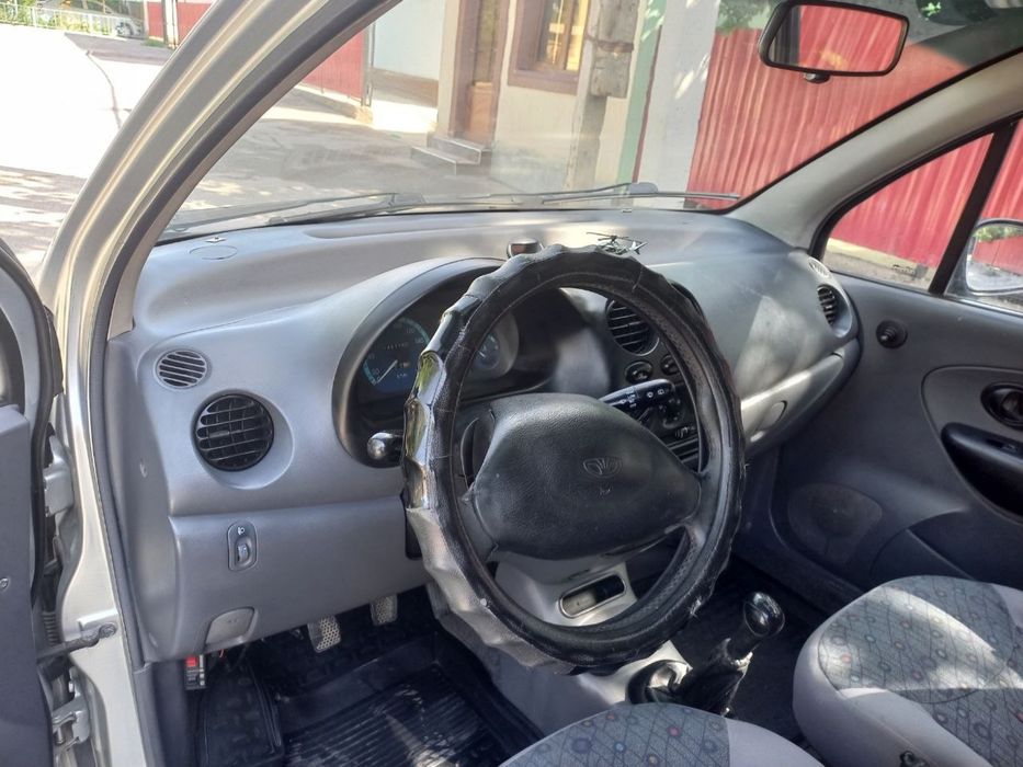 Matiz qvtomobili sotiladi