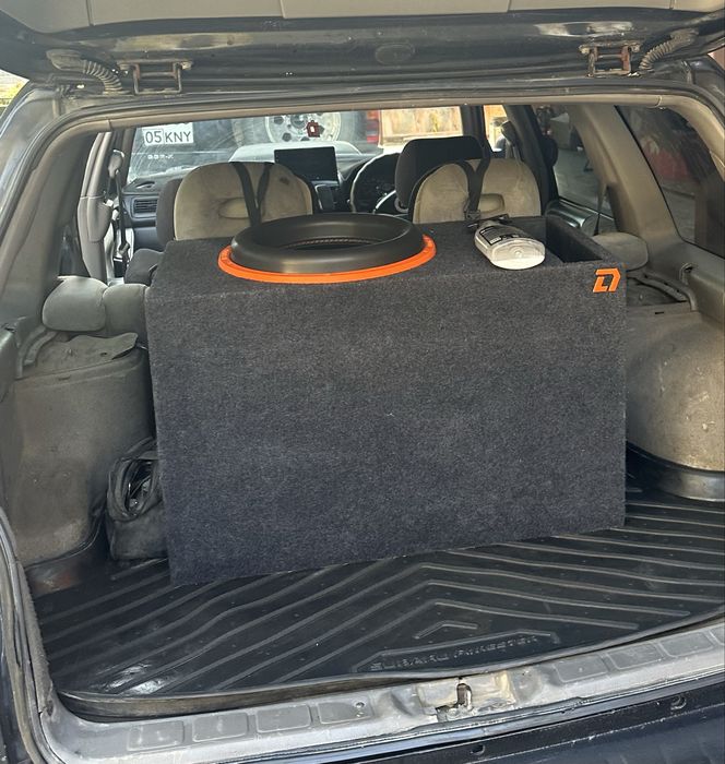 Продам сабвуфер..