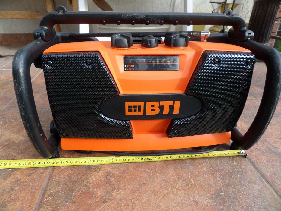 Radio santier BTI acumulator 7v-18v FM-MW Germania foarte bun