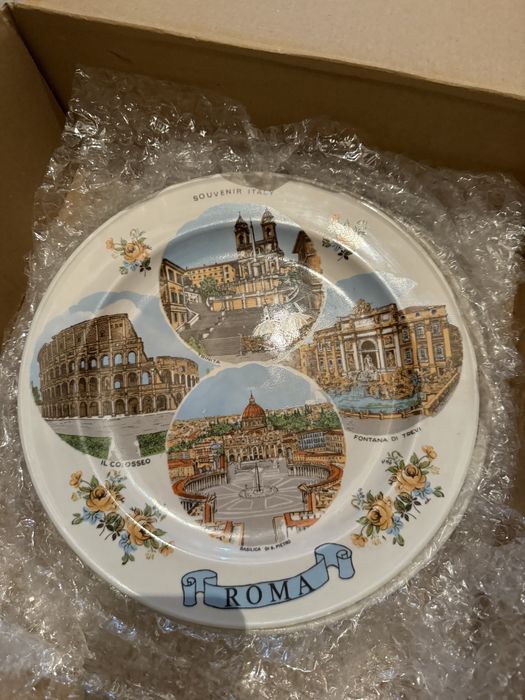 10-15 евро нови чинии от различни места по света