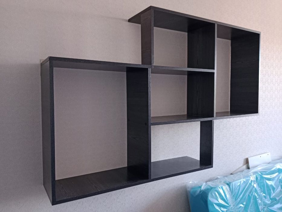 Продам полку на стену