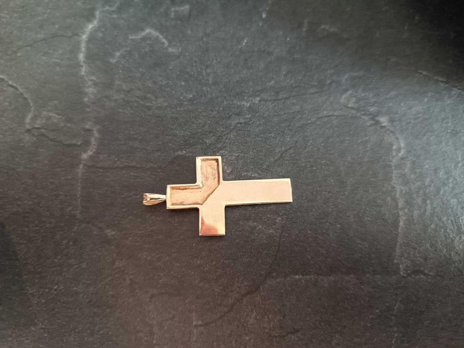 ** НОВ Златен кръст, 14К , 3.87г. , жълто злато **