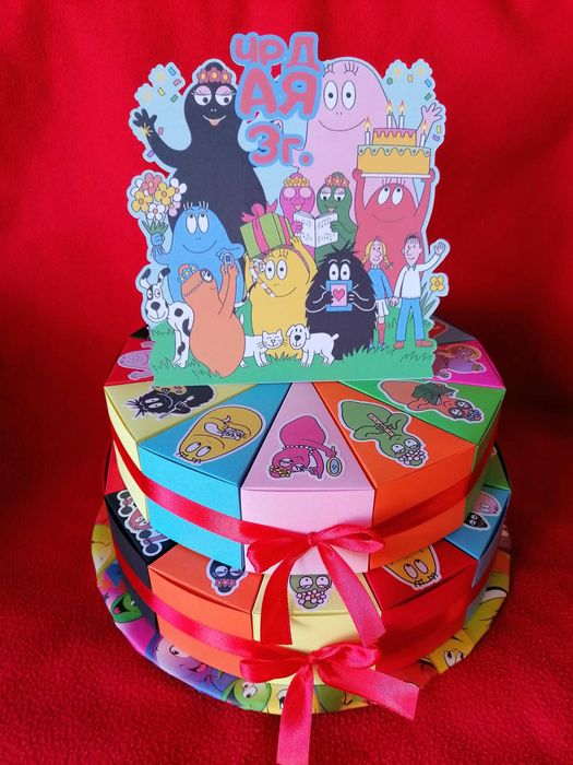 Картонена торта с избран герой