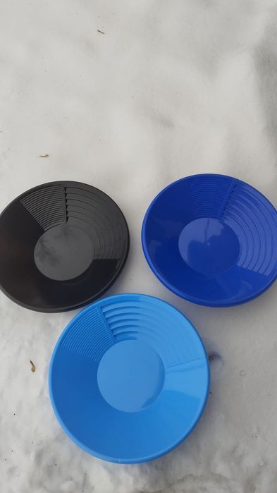 Старательский лоток и лопата