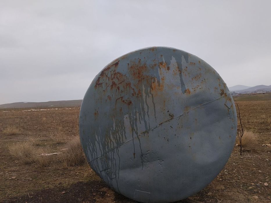 Бочка ёмкость  сотилади