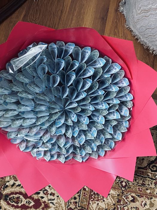 Цветы с денгами.