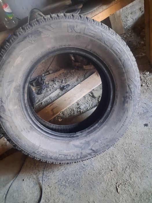 Продам резину 235/70r16