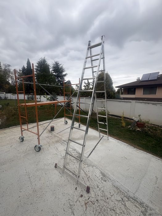 Мобилно скеле и стълба