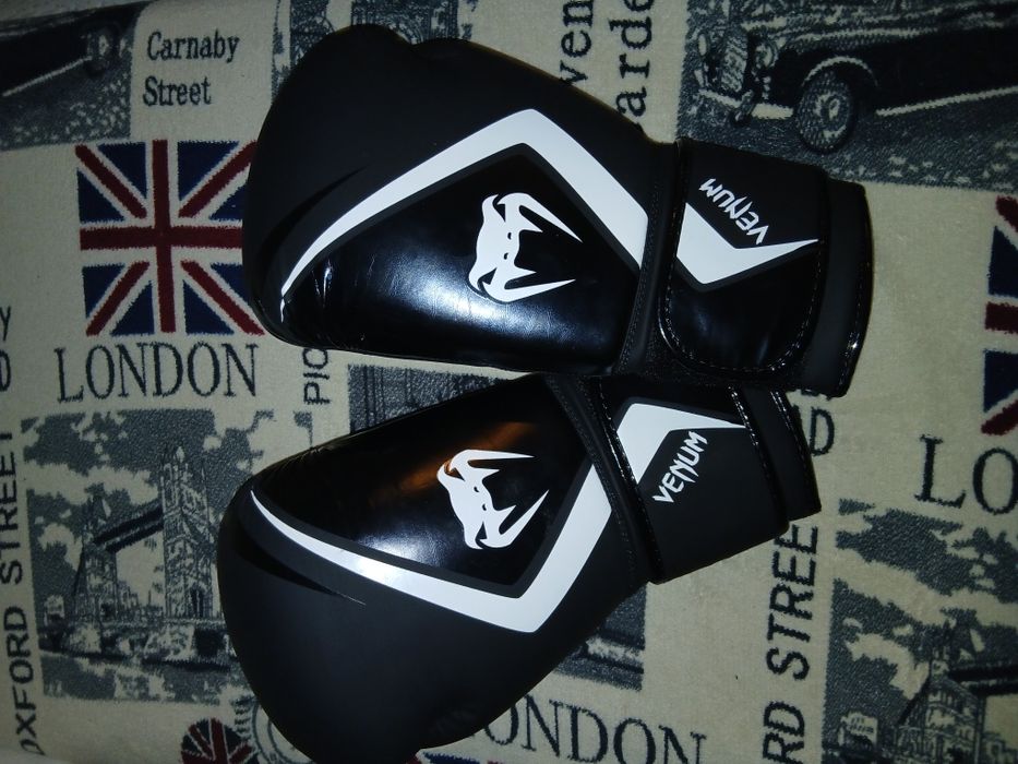 Vand manusi venum 12 oz noi