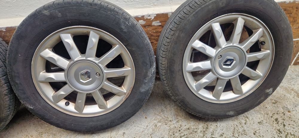 Оригинални алуминиеви джанти Рено 15" с гуми