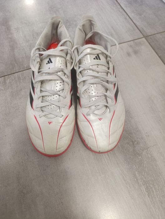 Adidași de fotbal pentru sintetic, mărimea 38
