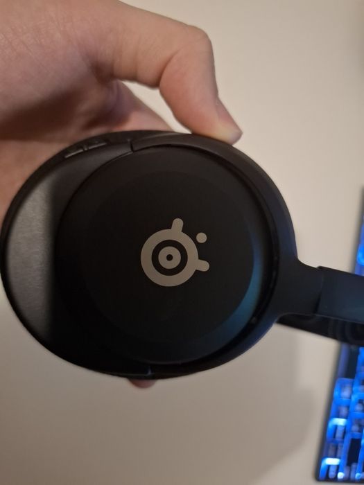 Наушники SteelSeries Arctis Nova 5