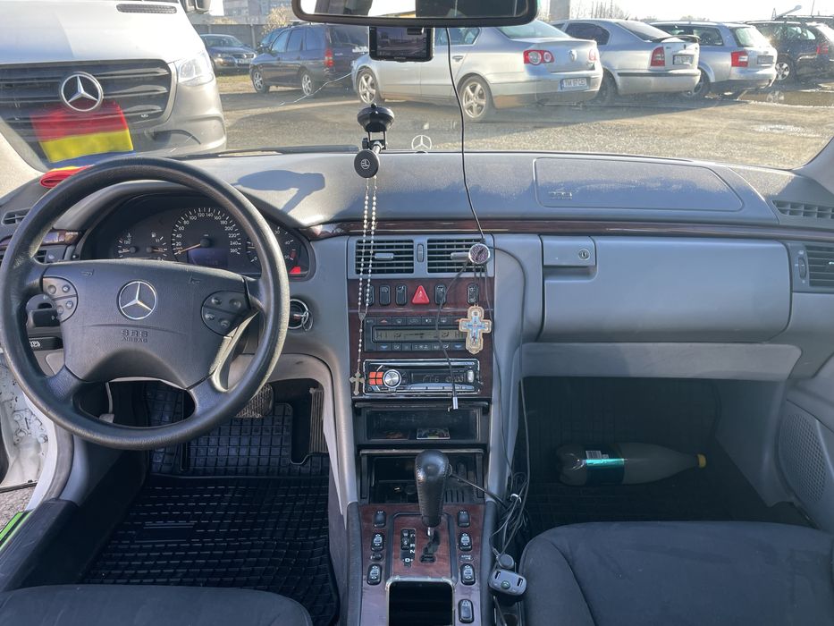 Mercedes Benz E 220 CDI 2002
