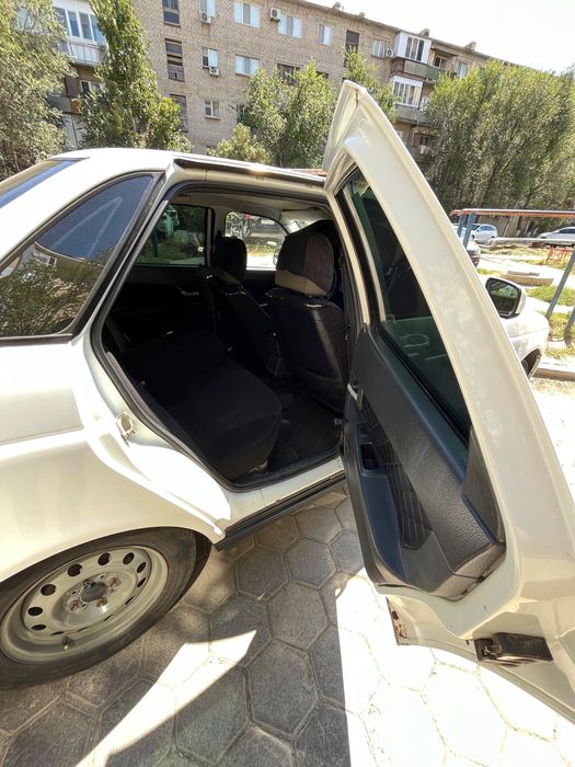 Приора 2170 седан