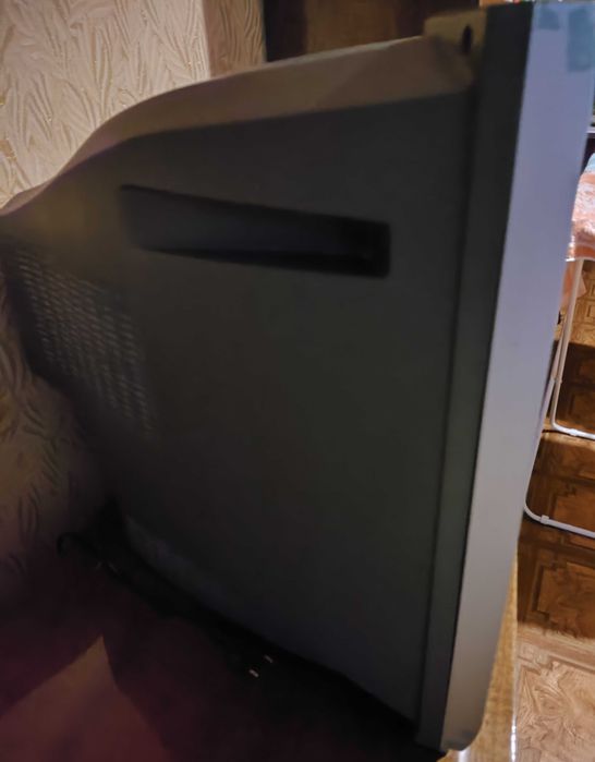 Продам телевизор Панасоник б/у