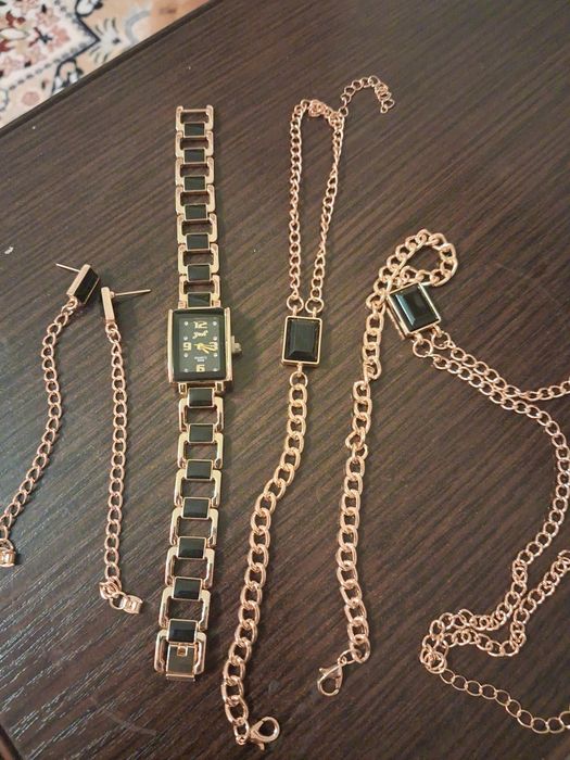 Женские часы 5предмет.