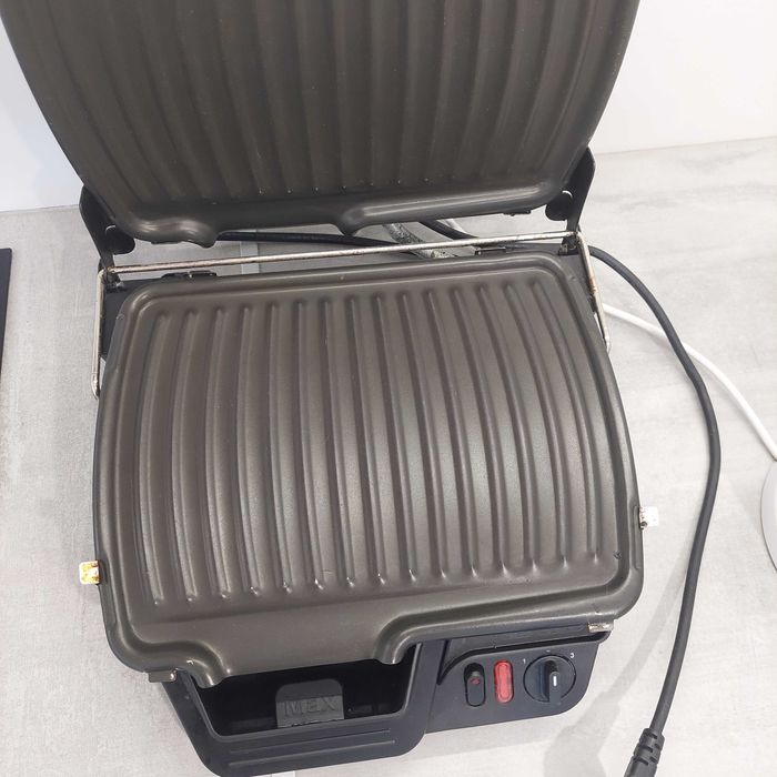 Електрическа скара Tefal Ultracompact G03- М, 2000W, Термостат, 100-240°C
