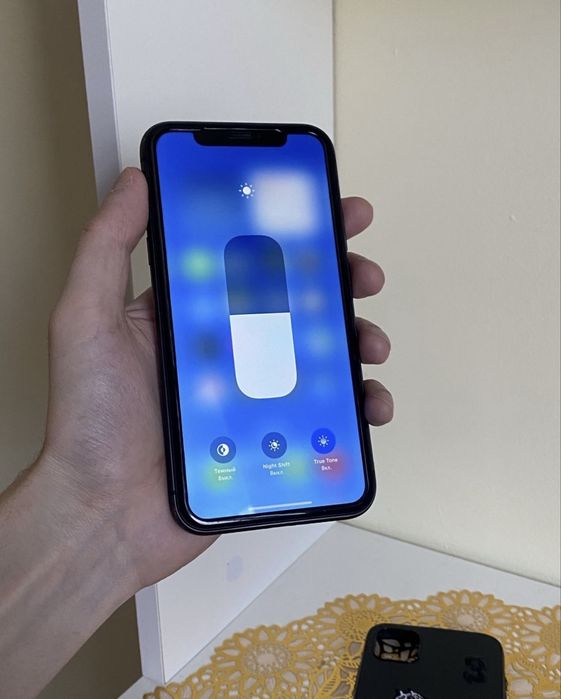 Айфон 11 128gb не вскрывался