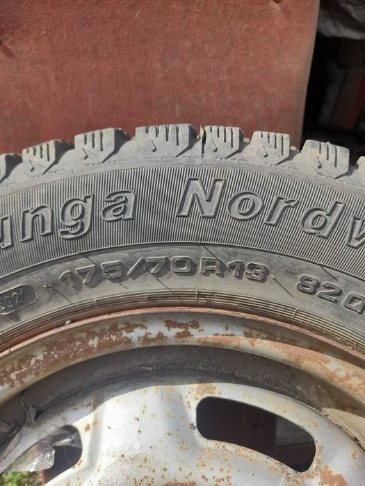 Продам 1 баллон в сборе 175/70/13