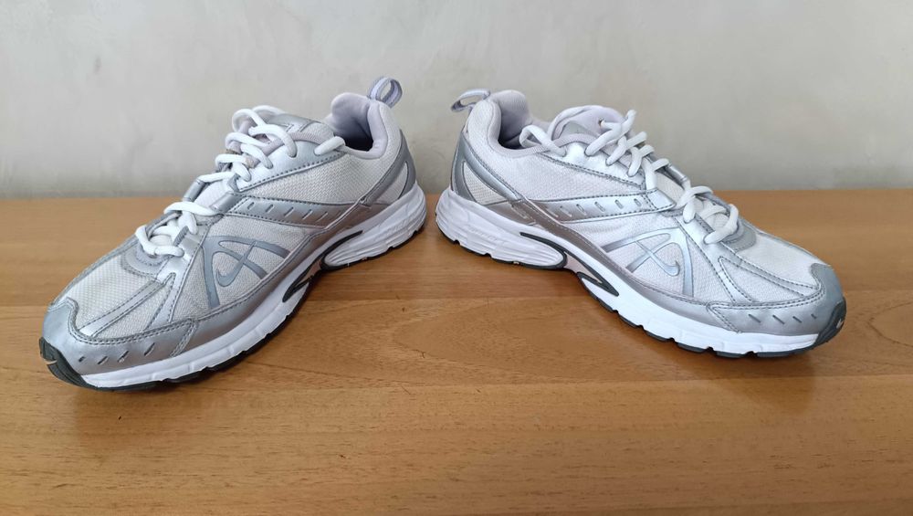 Nike Wmns Dart 6-Много Запазени