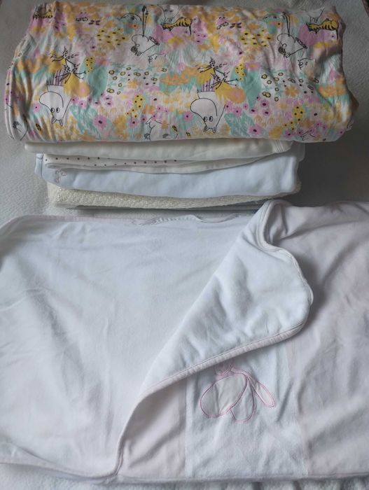 Бебешки одеяла и тънко чувалче за количка