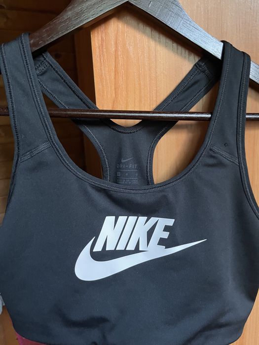 Спортно бюстие nike