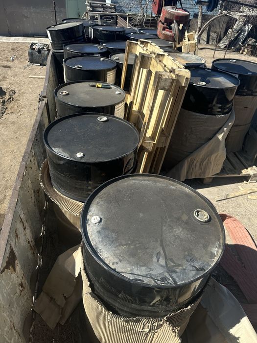 Продам бочки 200