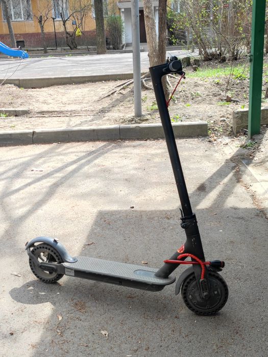 Продам Mi Electric Scooter 1S