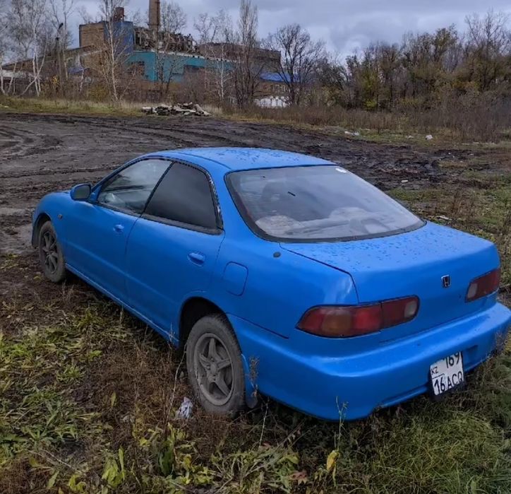 Продаю машину Хонда Интегра