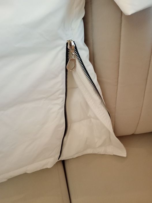 Куртка белая, удлиненная