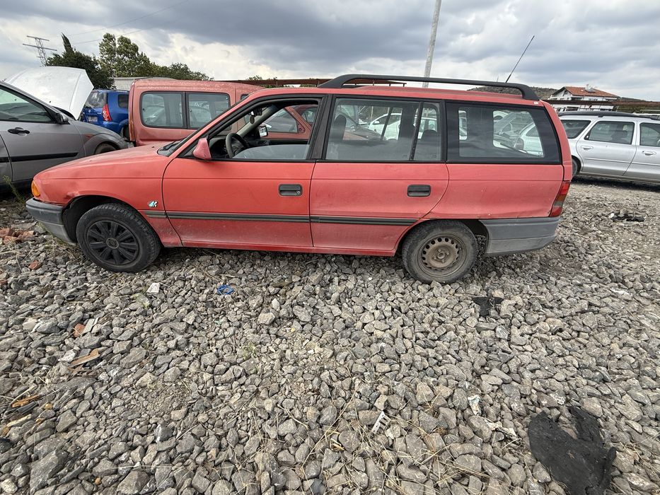 Opel Astra 3 бр 1.6i /1.8 / 1.4i на части