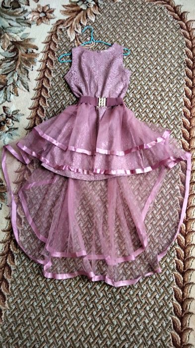 Продам платье на девочку