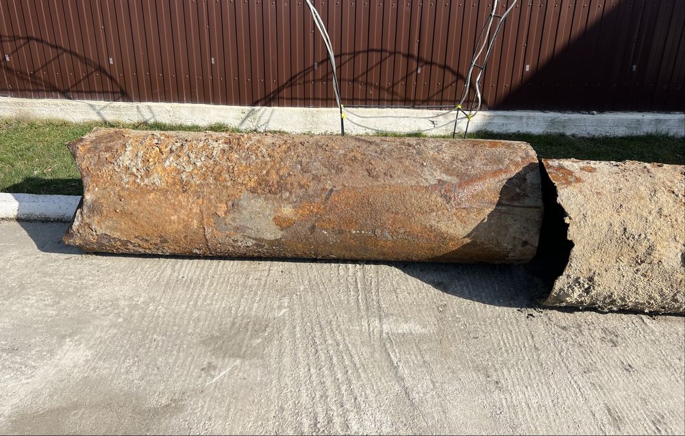 Țevi metalice gigant