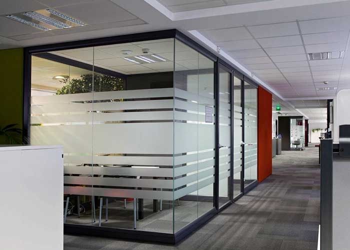 Полоски для офисных перегородок . Матовая Тонировка. Дизайнерские реше