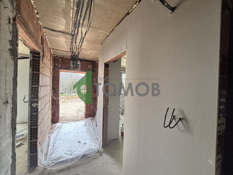 Прекрасна едноетажна къща в село Остра могила