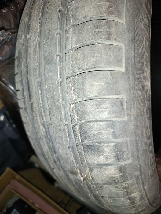 Гуми автомобилни 4 бр.