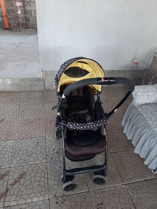 Продам прогулочную коляску
