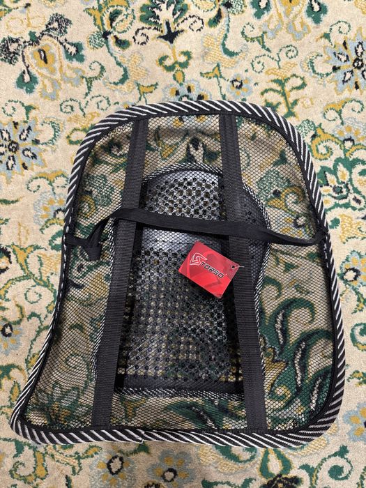 Продам срочно чехлы на машину универсальные