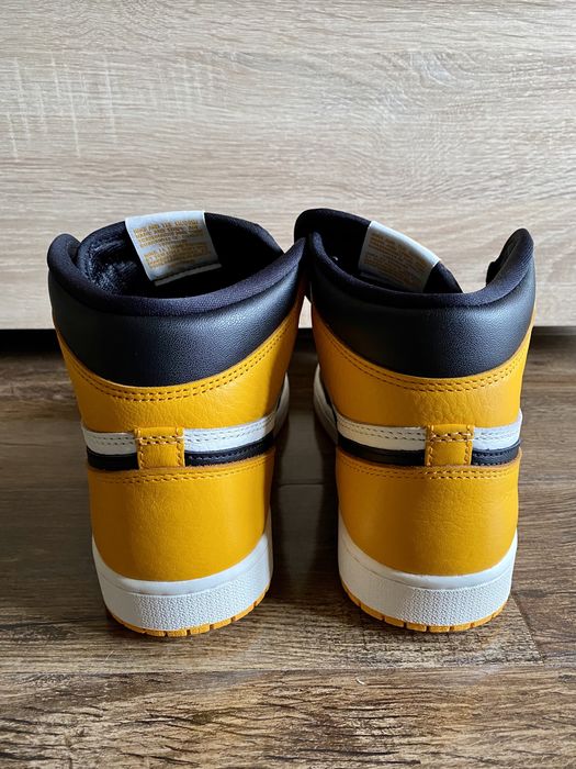 Nike Jordan 1 Taxi Yellow Toe