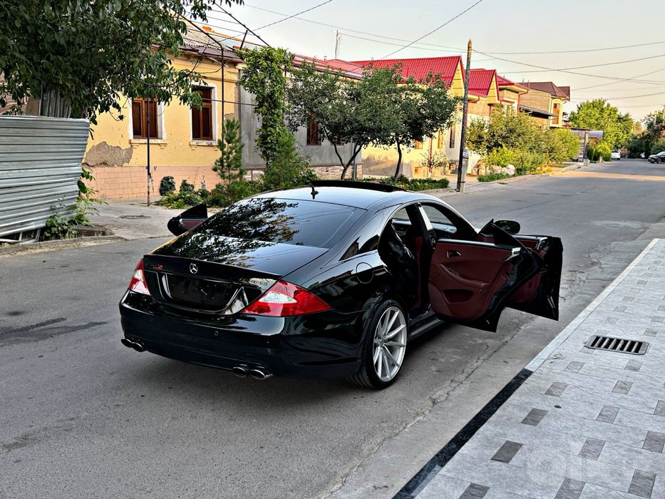 Mercedes CLS 63 AMG Body Kit V8 Состаяние Зор