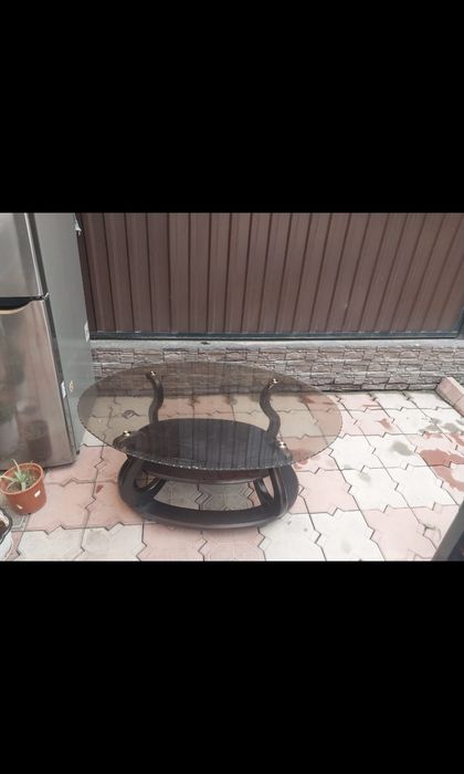 Стеклянный стол стлол