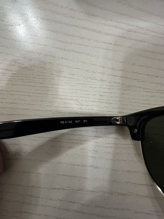 Продам солнцезащитные очки ray-ban