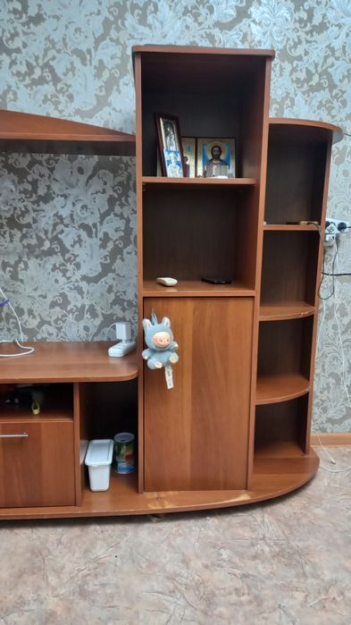 Продам стенку бу в хорошем состоянии.