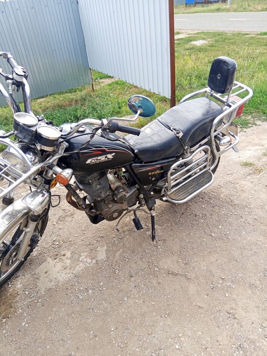 Мотоцикл 200 куб