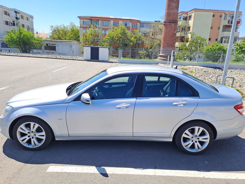 Vând Mercedes benz c200 cdi