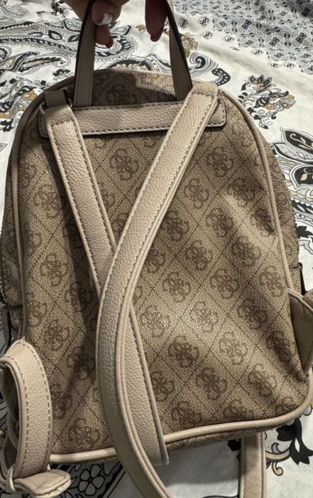 Дамска раница Guess - оригинална